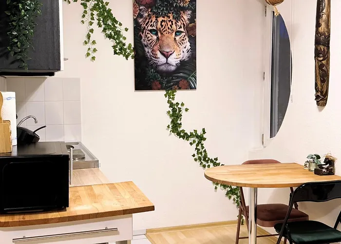 Zentrumnah Inklusive Parkplatz Jungle-Suite By Rentigo - Ruheoase Im Herzen Von Saarbruecken!